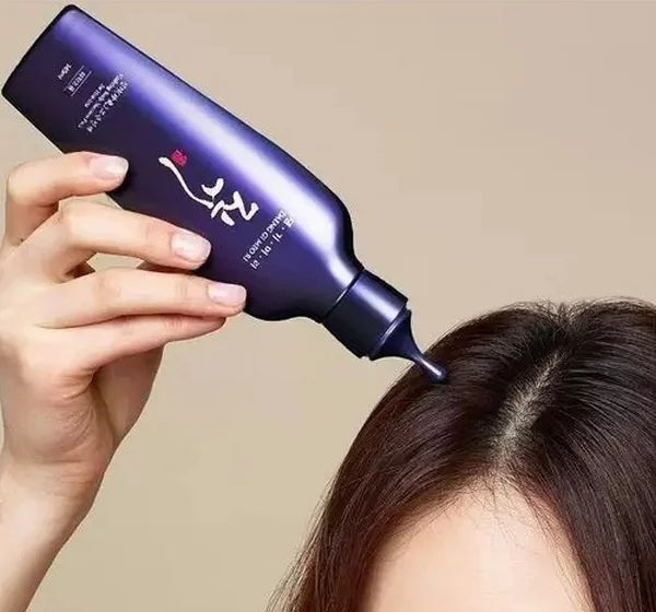 Регенерувальна емульсія для шкіри голови проти випадіння волосся Daeng Gi Meo Ri Vitalizing Scalp Pack For Hair-Loss, 145 мл 10494 фото